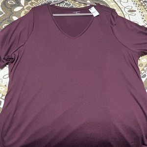 Lane Bryant lightweight, short-sleeved burgundy colored Spring sweater 26/28